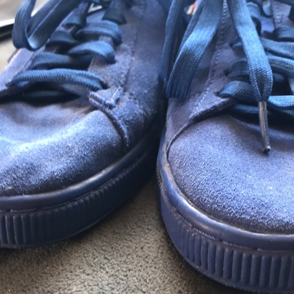 Men’s 10 Puma Suede Sneakers - Picture 4 of 15